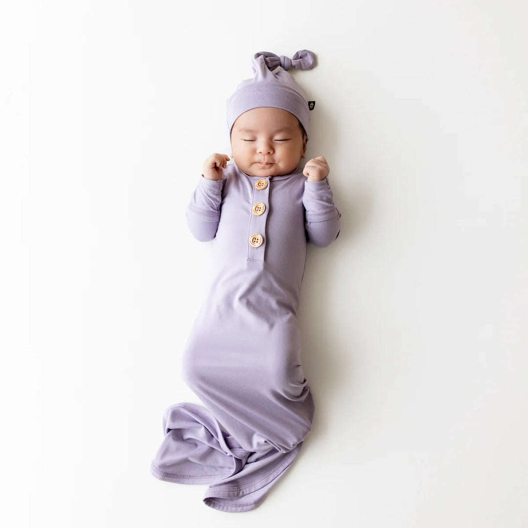 Kyte Baby Knotted Gown with Hat Set - Taro